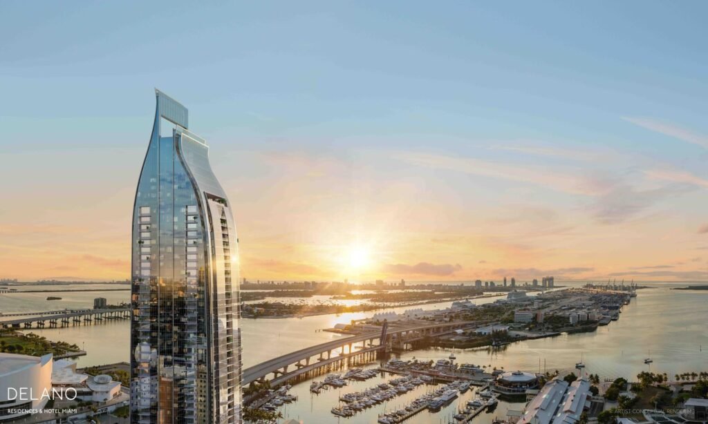 Delano Residences Miami: la torre de 90 pisos en Downtown al atardecer sobre la bahía de Biscayne.