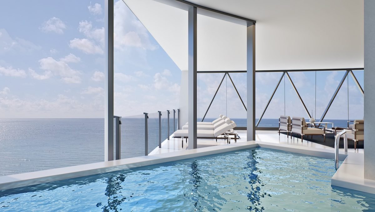 Terraza con alberca privada de una residencia de Bentley Residences frente al océano en Sunny Isles Beach